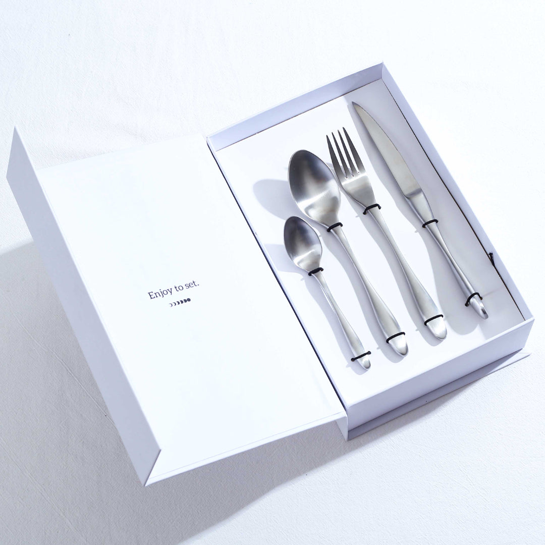 Evelyn Flatware