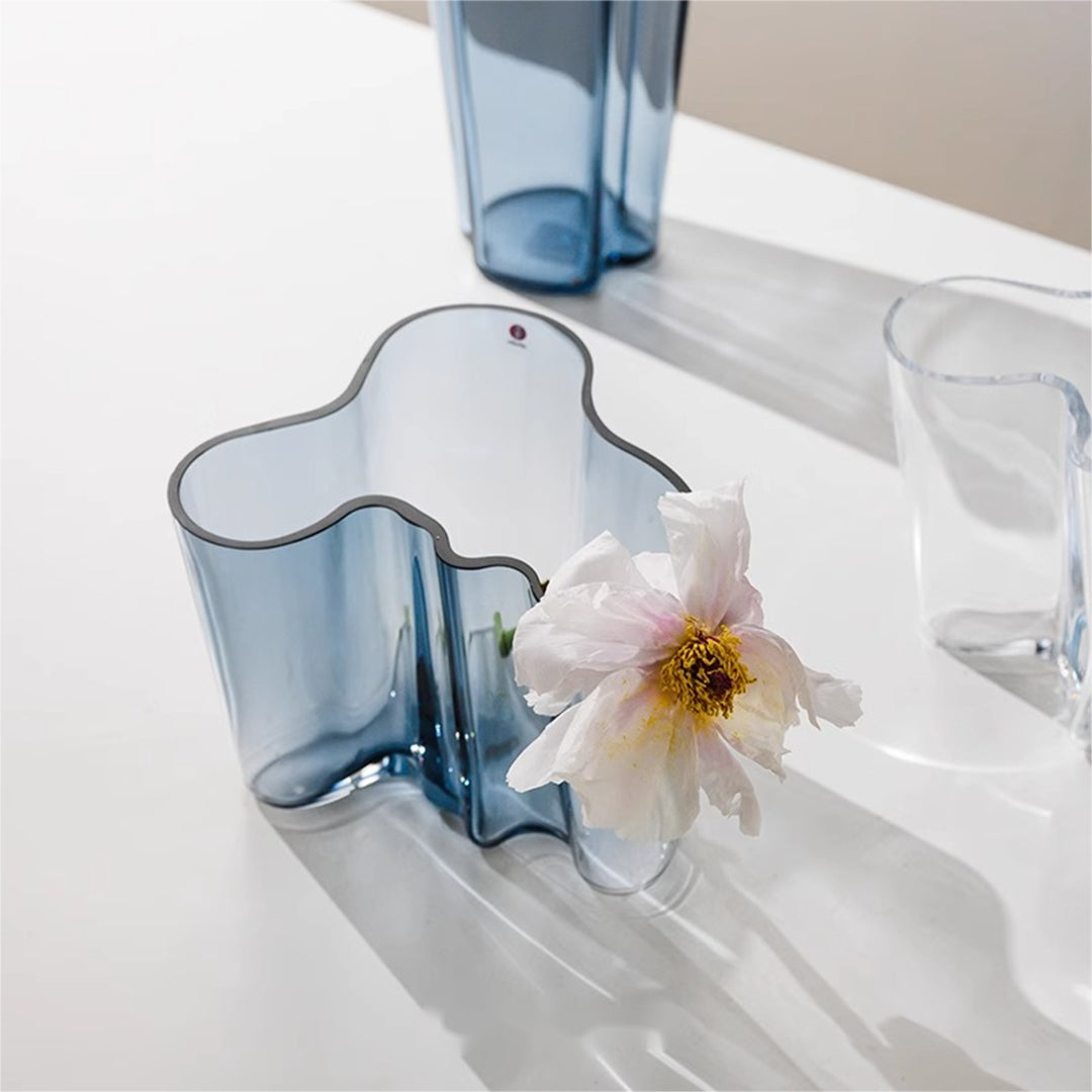Monroe Vase